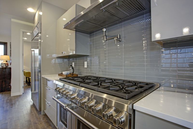 Stylish Backsplash and Wall Treatments